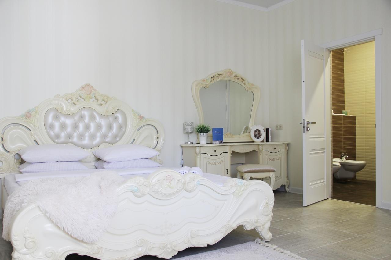 Lebediny Guest House Brest Esterno foto