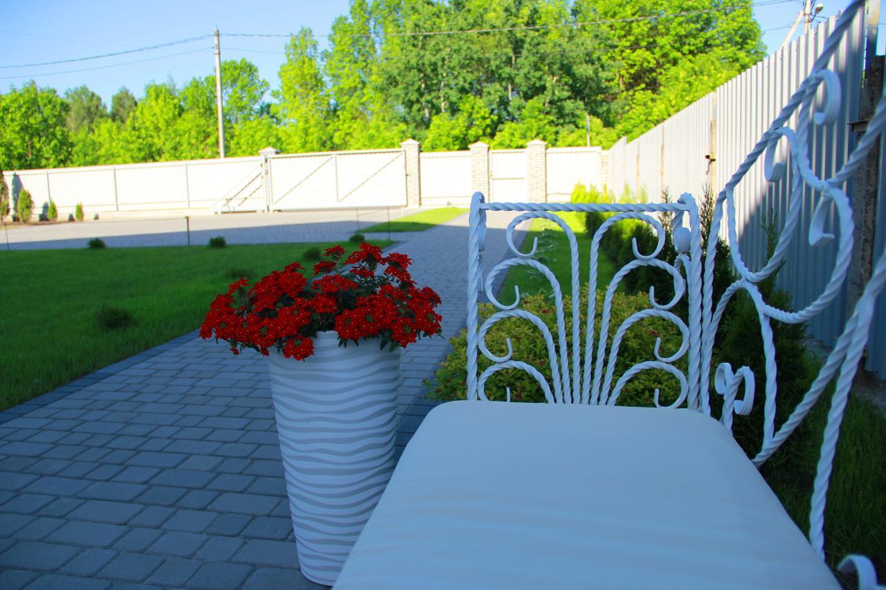Lebediny Guest House Brest Esterno foto